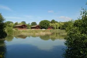 Watermeadow Lakes & Lodges - Haselbury Plucknett