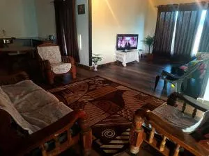 Jishi Homestay - Sampaji