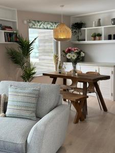 Aggie Beach Apartment - Unrivalled Beach Views