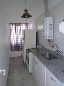 Depto frente a Shopping Aldrey