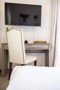 Coastal Elegance Suite 1-Min to the Beach
