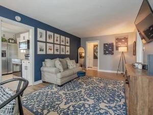 Fenced-In Yard on the East Side - Ubytování bez kategorie ve městě Evansville