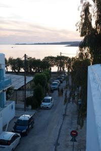 Seaside cushy studio