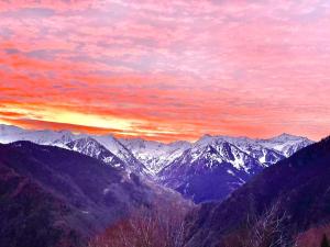 Appartements Au pied des pistes. Vue montagne magnifique. : photos des chambres
