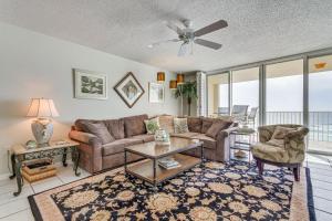 Oceanfront Fort Walton Beach Condo with Balcony!