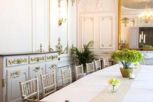 Maisons de vacances Beautiful, historic manoir in semi-rural setting : photos des chambres