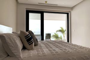 4 Bedroom, Beach Front Flat Bucerias - Vallarta