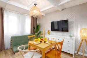 Joyful tiny house seaside