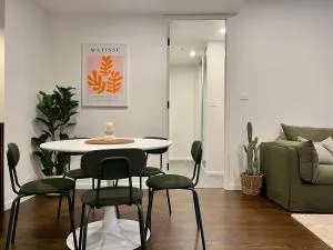 Modern 2 bedroom home in the heart of Canberra - Bywong