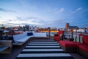 Double Decker Roofdeck Gorgeous View in Passyunk