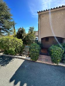 Appartements Appartement Studio ADRIAN - Climatise - proche du village - piscine - tennis : photos des chambres