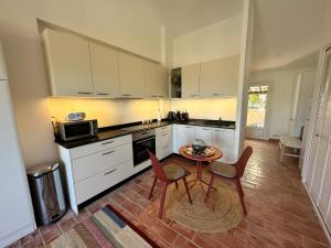 Appartements Appartement Studio ADRIAN - Climatise - proche du village - piscine - tennis : photos des chambres