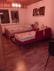 Helles Doppelzimmer im Untergeschoss mit Bad im Grünen nahe Potsdam