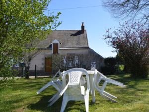 Ancienne fermette à Aigurande: nature, proche Creuse, 1 chambre, jardin privé, barbecue, garage - FR-1-591-1