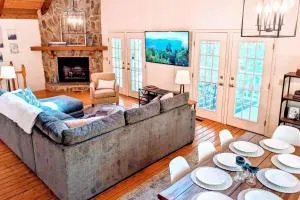 Hester Gap - wineries, AT hiking + Dahlonega/Helen - كليفلاند