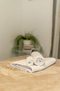 Apartments with WiFi Rijeka - 22082