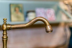 Apartments with WiFi Rijeka - 22082