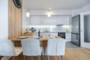 Apartments with WiFi Split - 22131