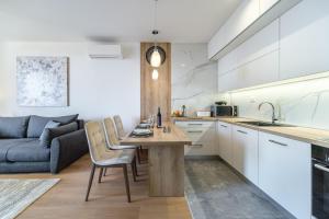 Apartments with WiFi Split - 22131