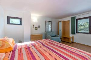 Apartments by the sea Njivice, Krk - 21868