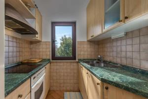 Apartments by the sea Njivice, Krk - 21868