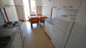 Apartments by the sea Njivice, Krk - 21870