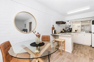 Urban Chic Studio by the Strip