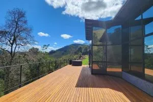 Maravilhosa casa com Cachoeira - Teodoros