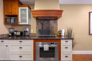 Adventurers Escape~ Mountain Luxury Resort