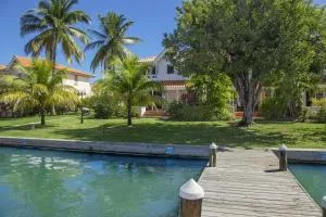 The Anchorage #5 a 3 bedroom Waterfront Condo in Rodney Bay condo - 洛尼湾村