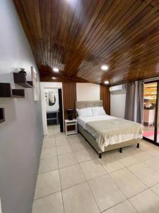 Tabaco Studio a solo 5 minutos de Playa Carrillo