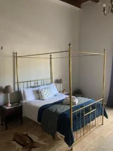 Just-a-bed - Stone Cottage - 格拉夫-里内特