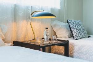 Mid-Century House YOGI