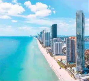 Entire Condo in Sunny Isles