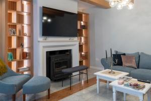 Luxury Pool Villa Feliz