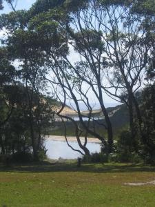 Cosy two bedroom bungalow close to lake and ocean