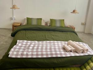 Baan KhaoSoi - Private room in a rooftop hostel 2nd floor