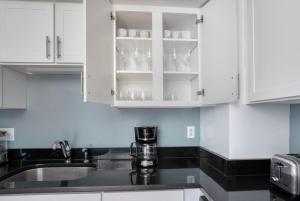 Kendall Square 2br w gym wd nr green line BOS-944