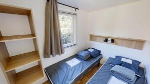 Campings Camping Les Vernieres La Bourboule Sancy : photos des chambres