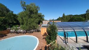 Campings Camping Les Vernieres La Bourboule Sancy : photos des chambres