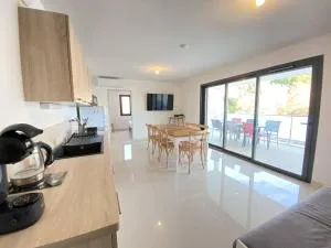 T3 avec grande terrasse et parking - Vires