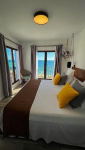 Double or Twin Room with Sea View room in Hostal Casa del Mar