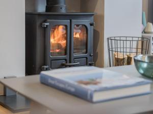 3 Bed in Keswick oc-sz029