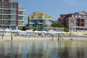 Hotel Sofia Beach - 内塞伯尔