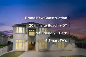 Newly Built Stylish Retreat with Designer Kitchen - Near Park & Beach - Sinton