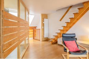 Apartment Genevrier - Spacious Balcony with Mont Blanc Views