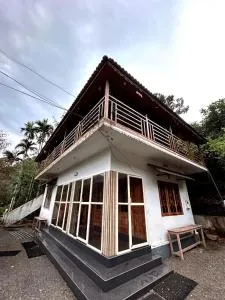 Misty hills stays - Kanjirapalli