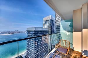 Marina Vista 1BD with beach access in Beachfront