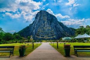 Sea View 5 Star Luxury Stay At Pattaya