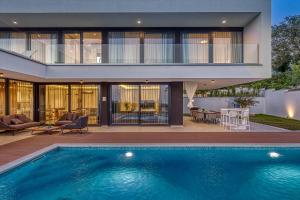 Luxury Villa Eleven near Rovinj for 10 persons only 4 km from the Beach 